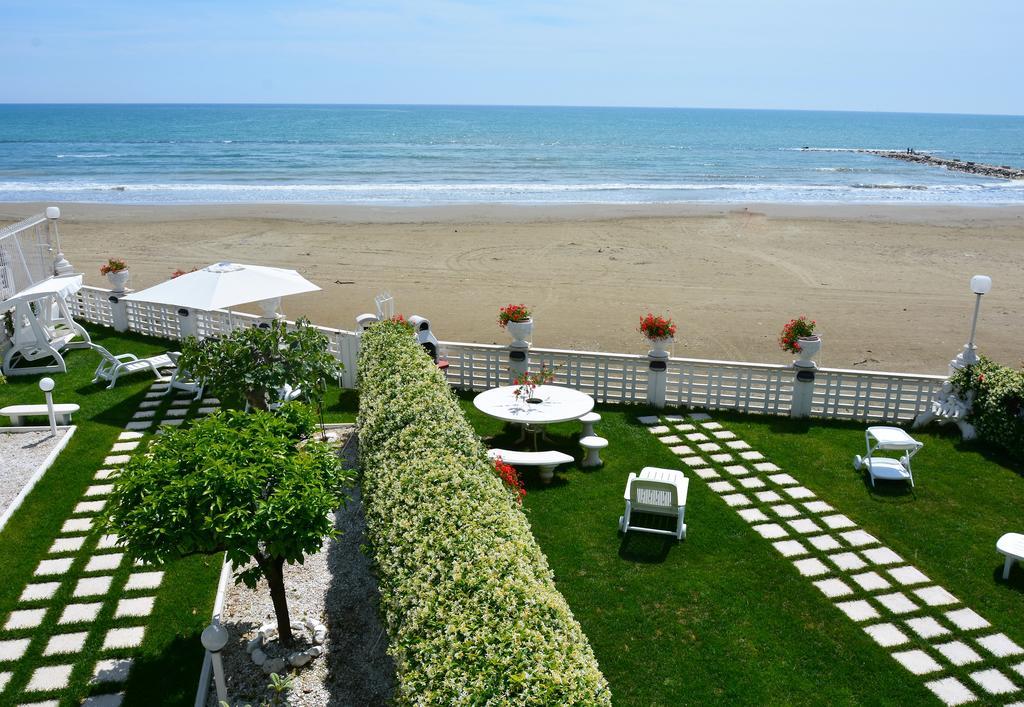 Casa Isa Villa Нетуно Екстериор снимка